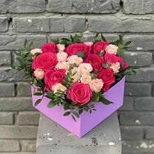 Цветочная композиция из Розы в коробке в Палане