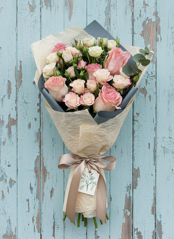 Букет цветов из: Розы в Палане