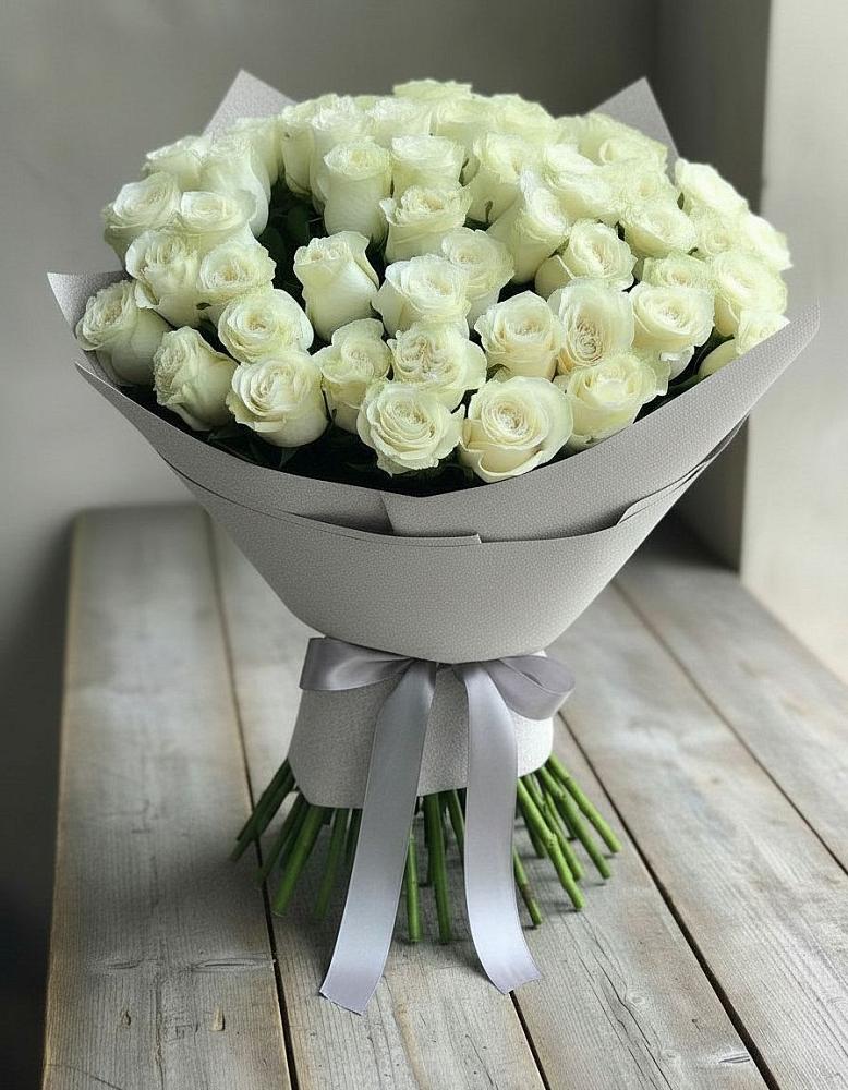 Букет 35 Белых роз в Палане
