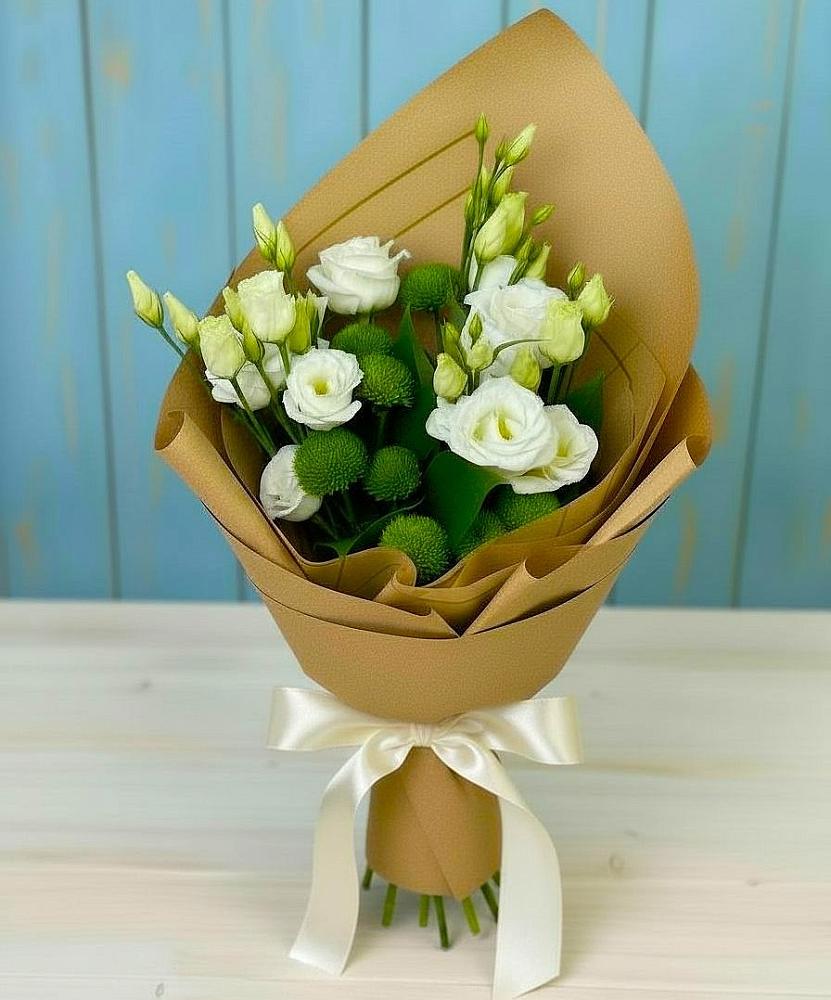 Букет цветов из: Хризантемы и Лизиантусы в Палане