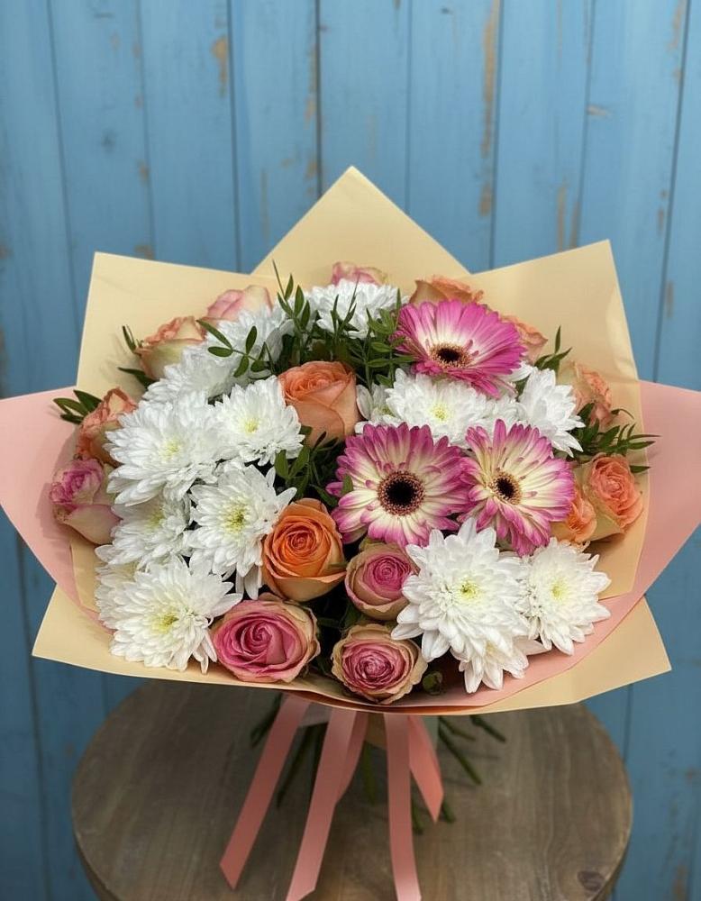 Букет цветов из: Розы, Герберы и Хризантемы в Палане
