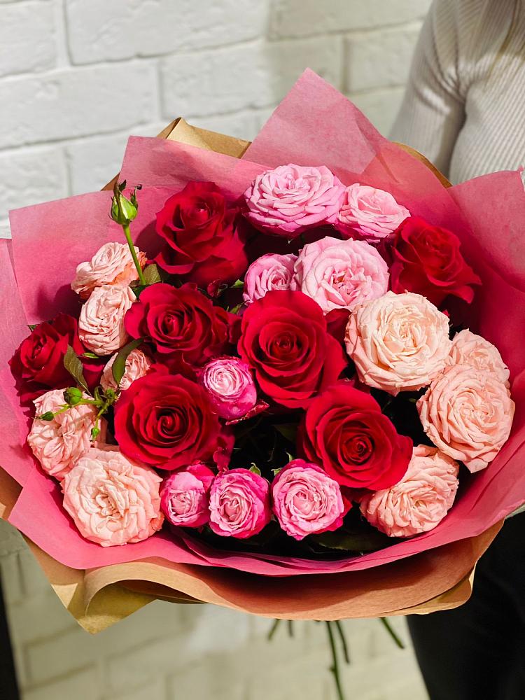 Букет цветов из: Розы в Палане