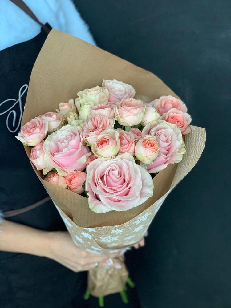 Букет цветов из: Хризантемы и Розы в Палане