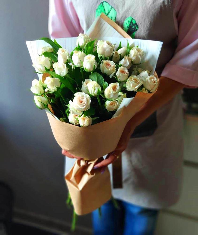 Букет цветов из: Розы в Палане