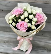 Букет цветов из:  Розы в Палане