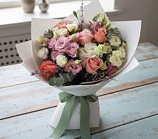 Букет цветов из:  Розы, Лизиантусы и Гвоздики в Палане