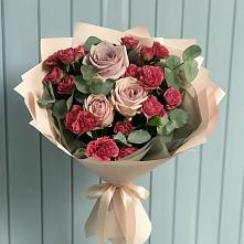 Букет цветов из:  Гвоздики и Розы в Палане