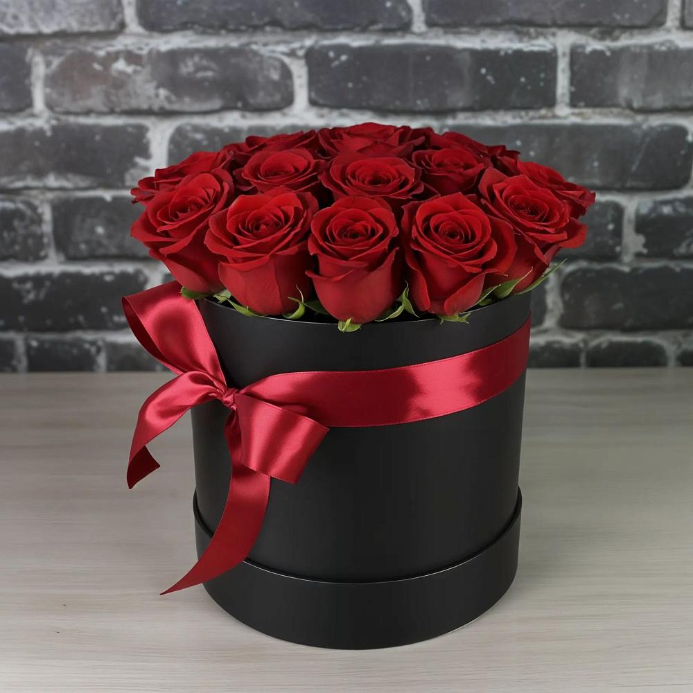 Цветочная композиция из Розы в шляпной коробке в Палане